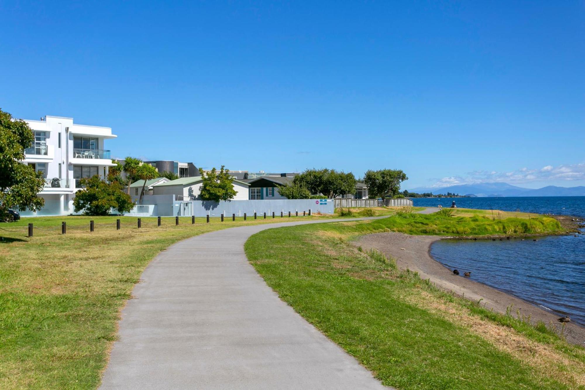 Waimahana Apartments Taupo Luaran gambar