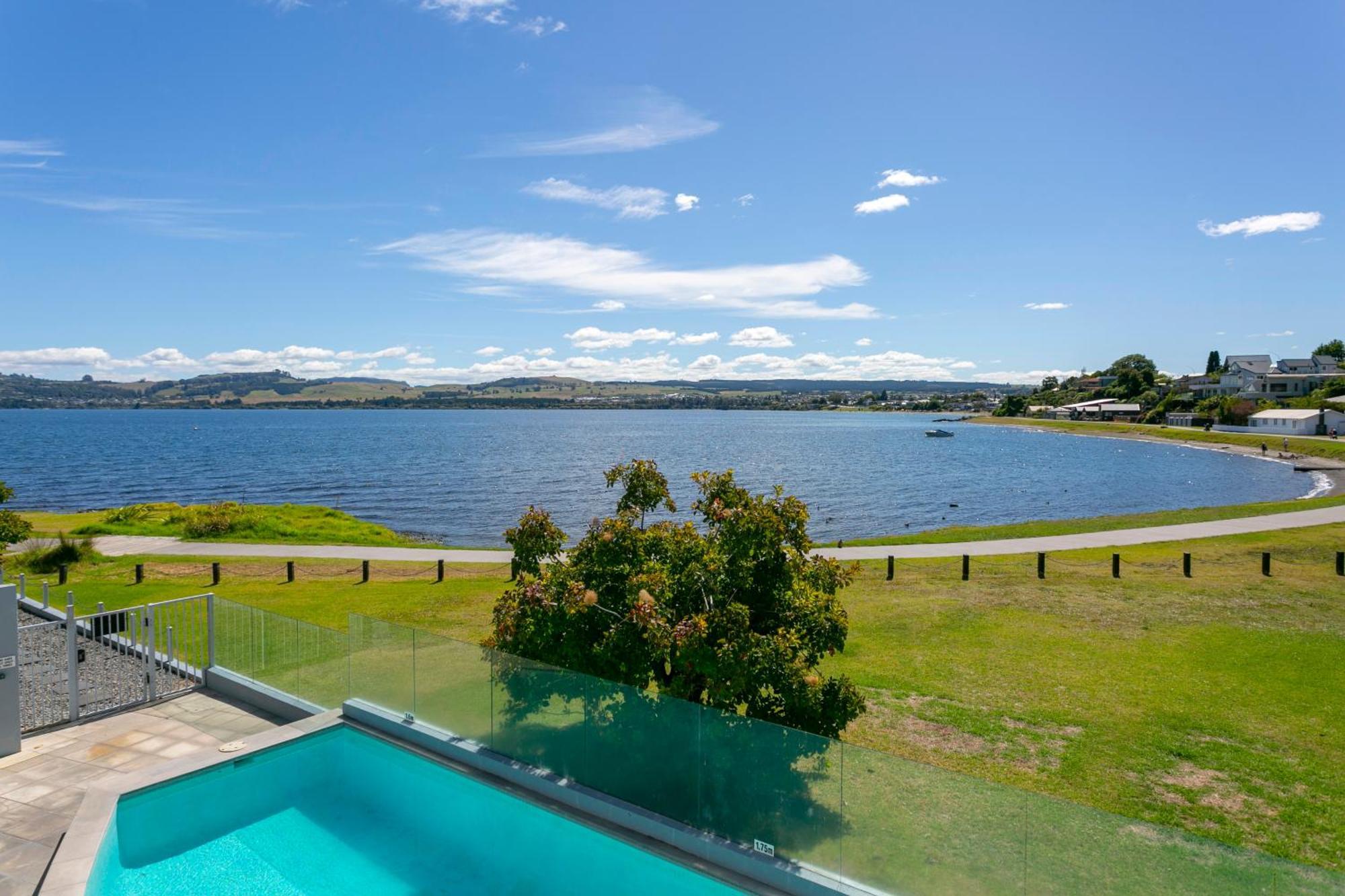 Waimahana Apartments Taupo Luaran gambar